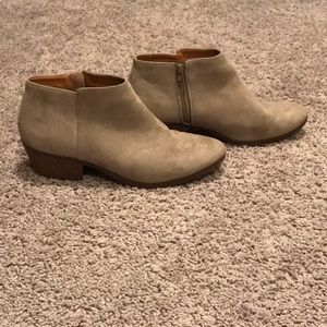 Ankle boots